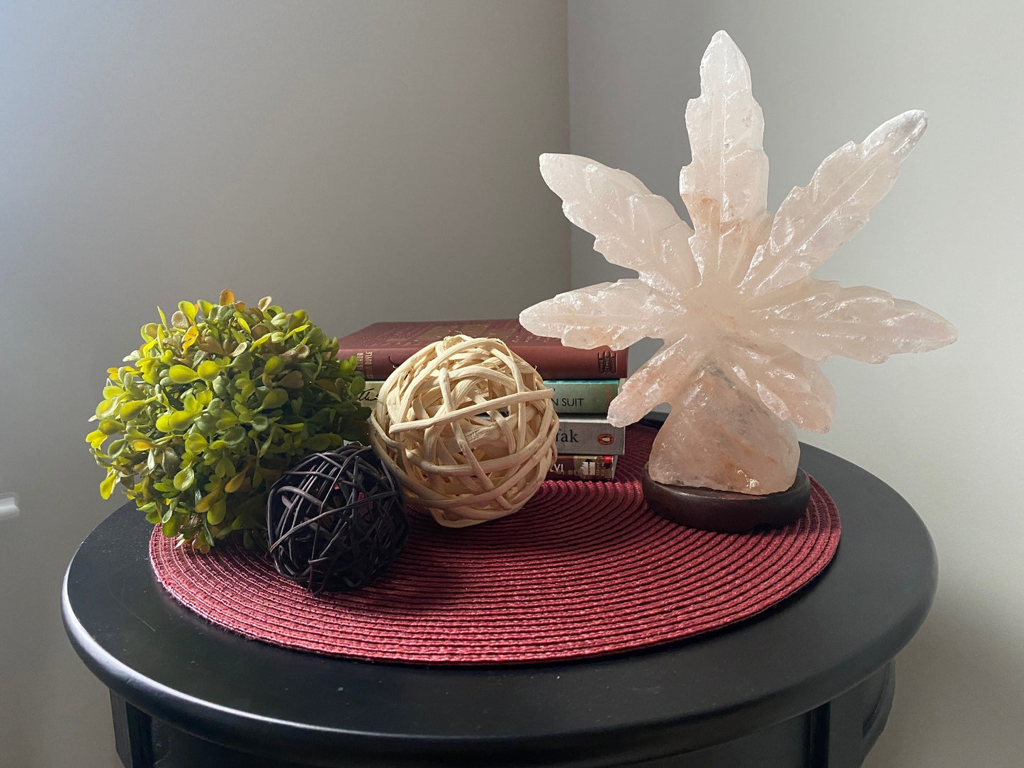 Himalayan Salt Hemp Leaf Lamp